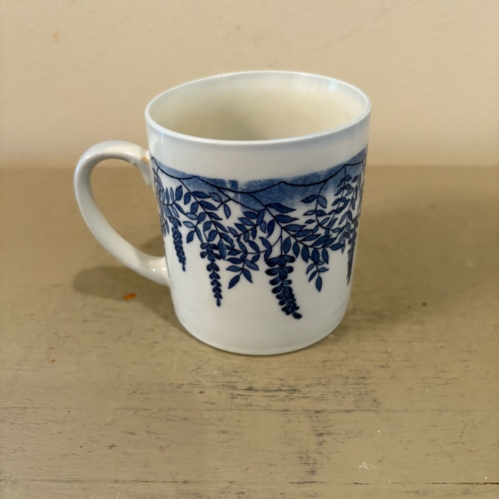 VTG Pier1 Imports Blue And White Floral Mug